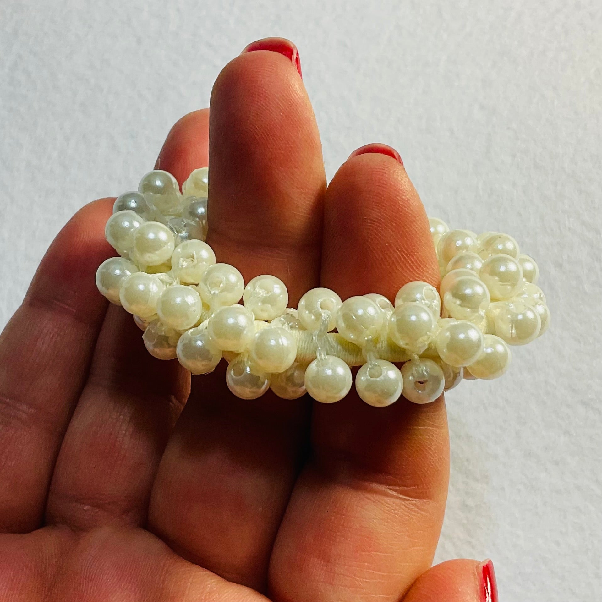 Pearly Beaded Hair Tie
