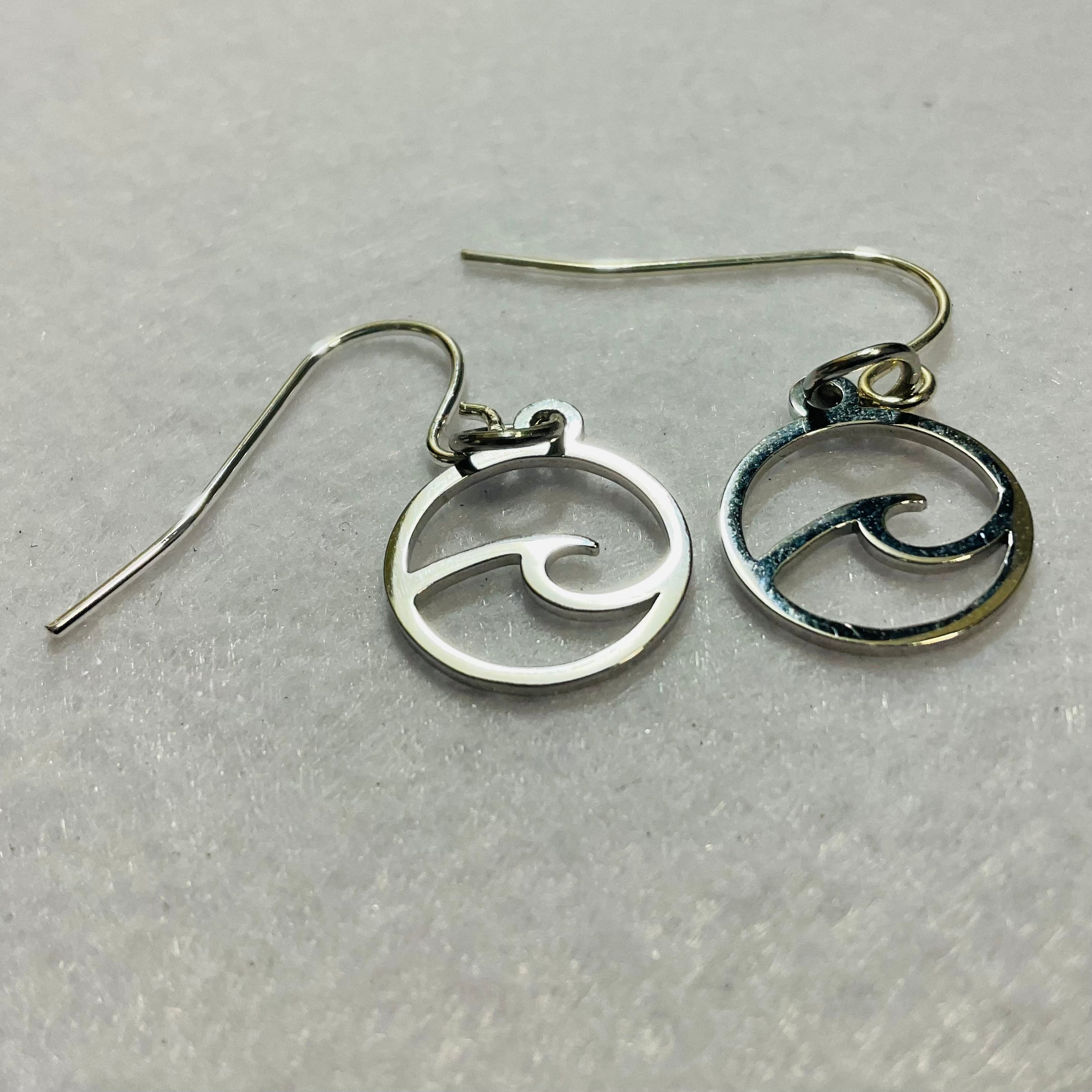 Waves | Dangle Earrings